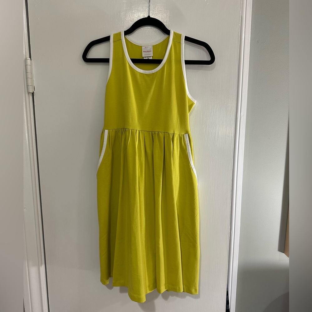 Hanna Andersson Racerback Skater Dress in size 8; lime green w/pockets